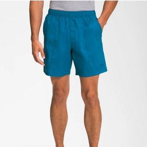 NWT the Northface class V pull on shorts